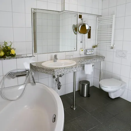 Отель Burghotel Volmarstein 3*